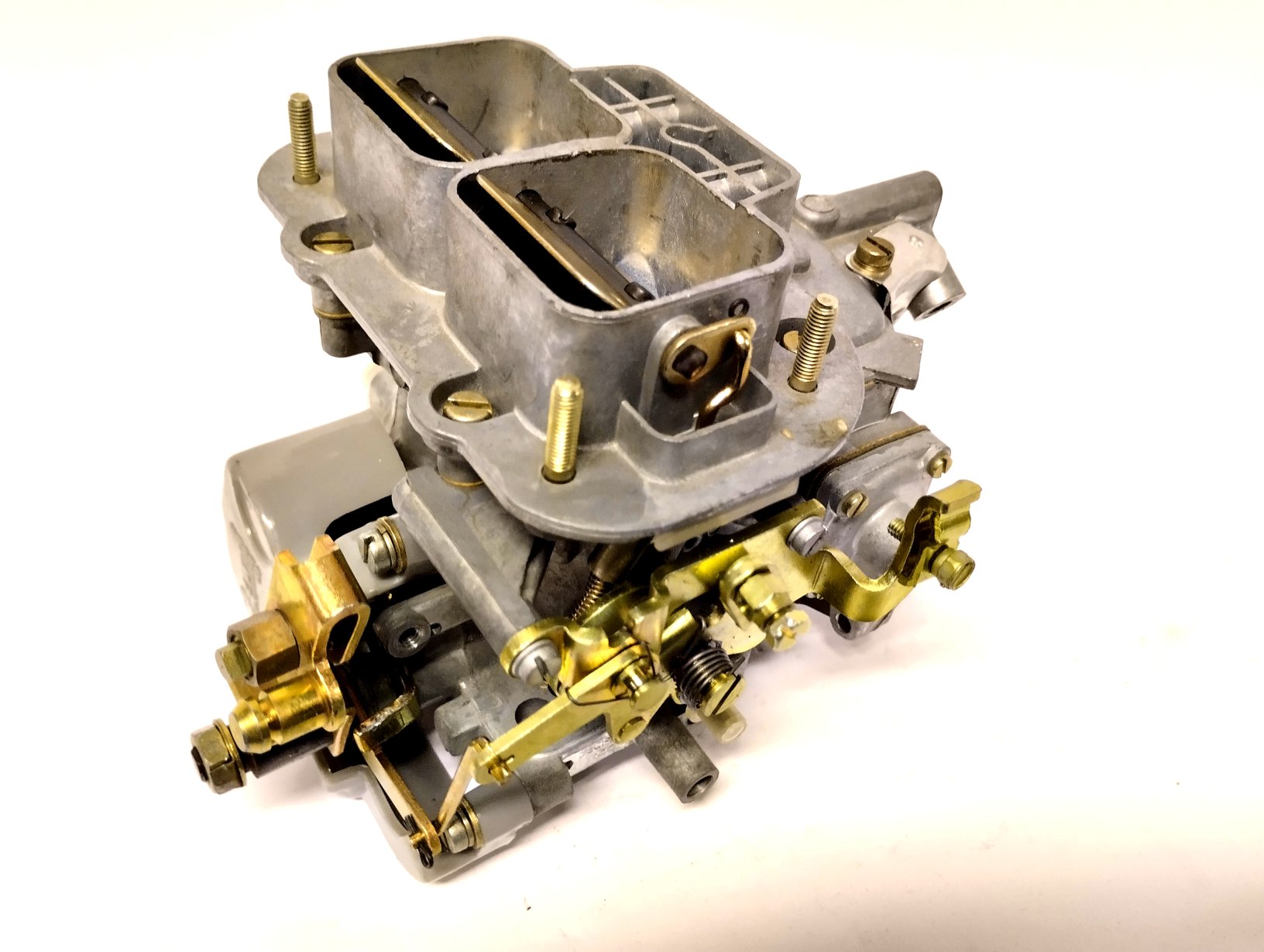 38 DPS 100 Peugeot 604