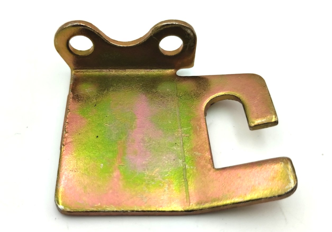 Throttle cable anchor bracket Metro