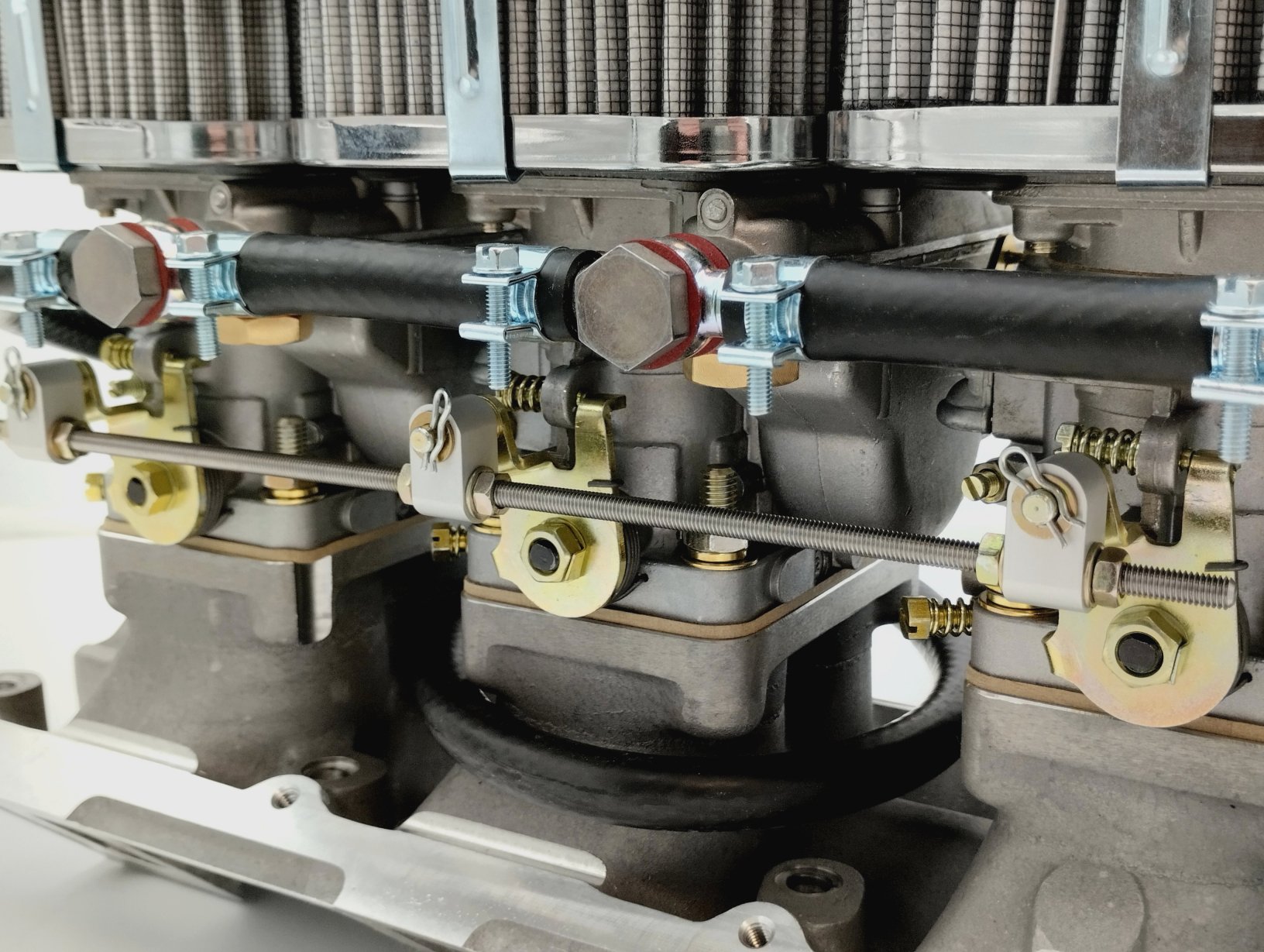 Cologne V6 2.3/2.8 3 X DCNF carburettors