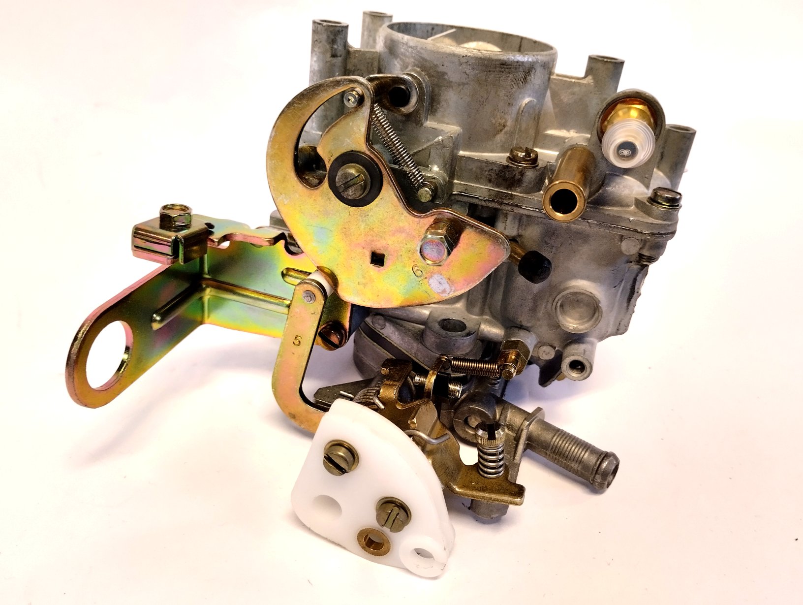 32 PBISA 12 Peugeot 205 954cc 1984 - 1990